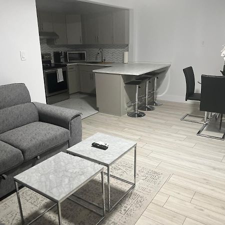 Tranquila Suites - III Ottawa Esterno foto